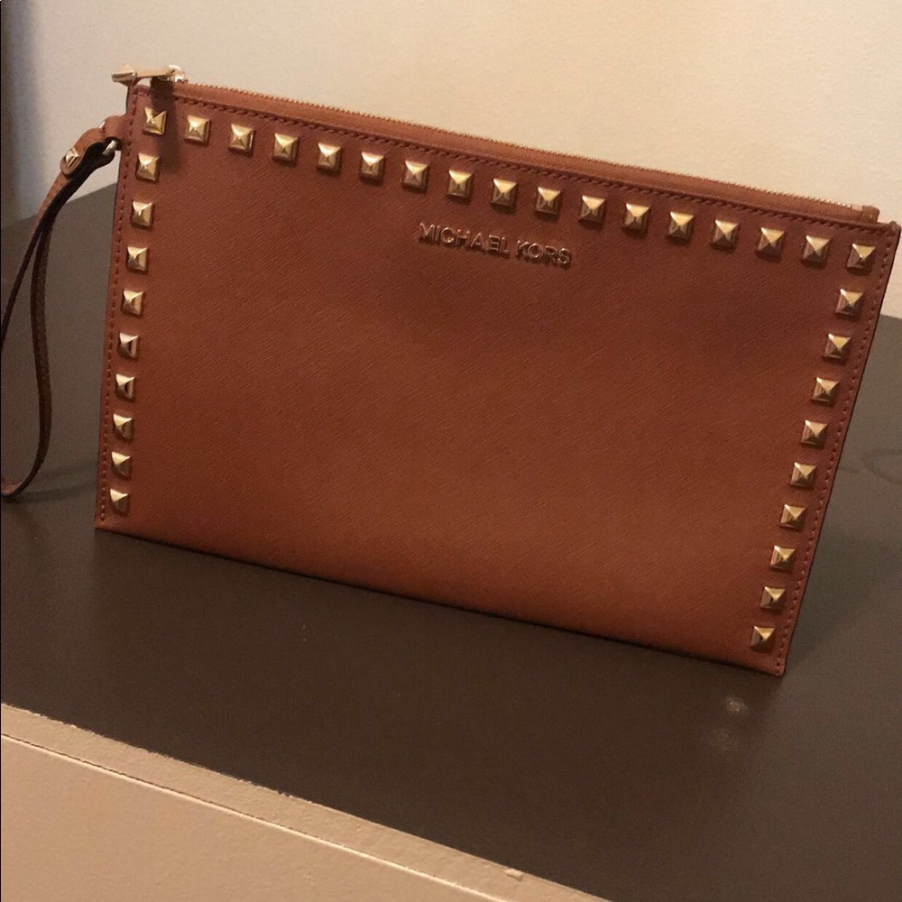 MK clutch.